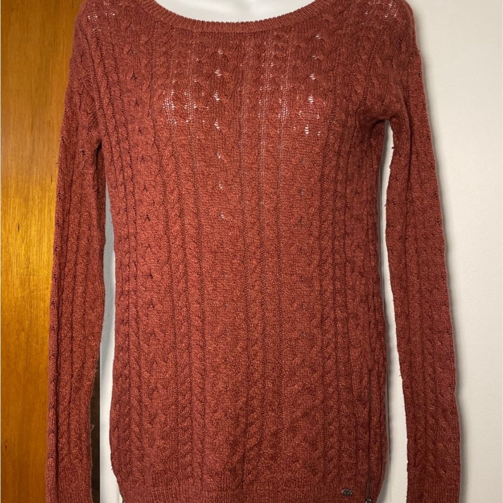 American Eagle Outfitters Sweater